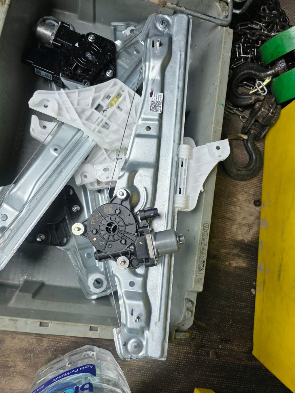 Elevador Vidrio Eléctrico con Motor 82460-GG000 - Kia K4 2025-2026 (todas las puertas)